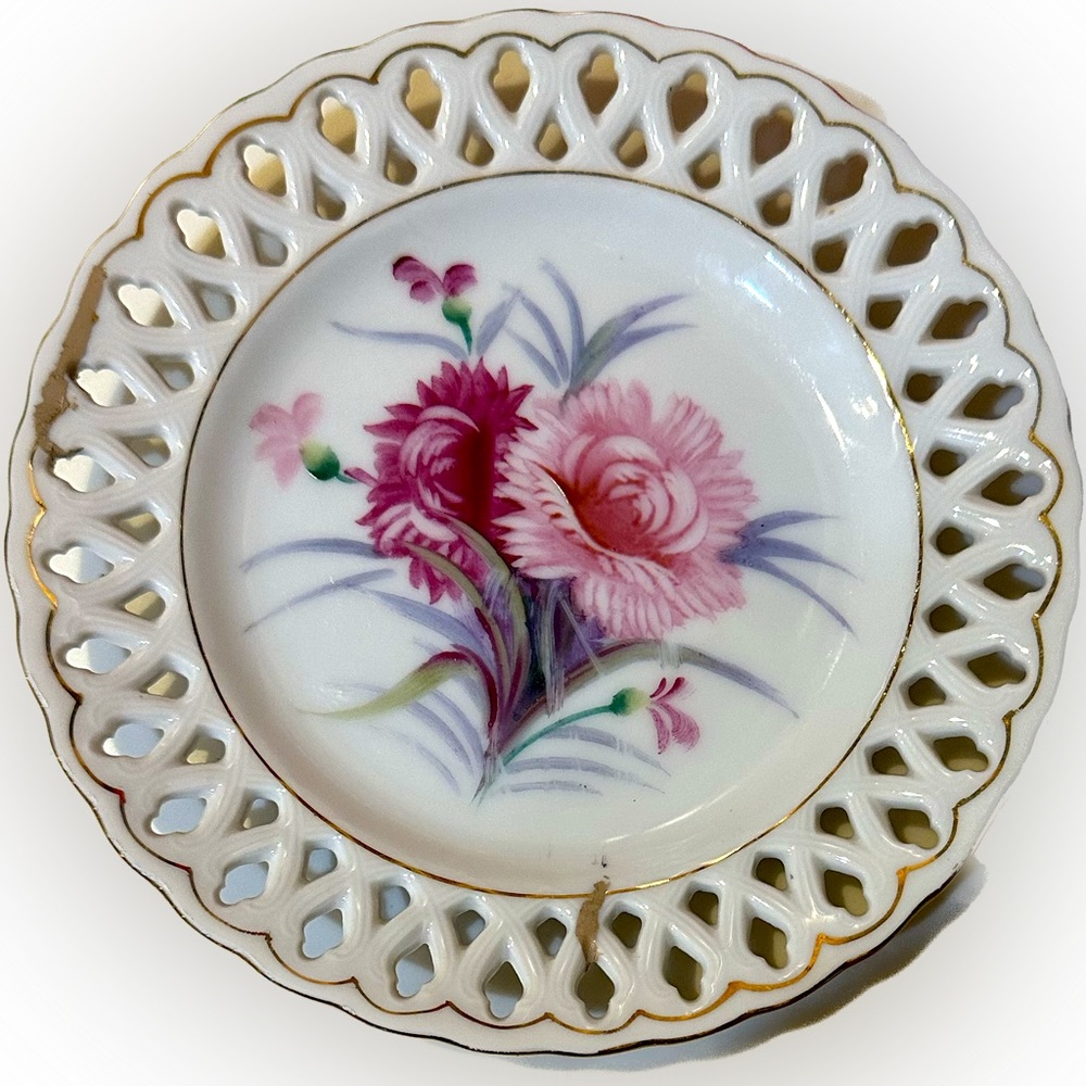 AIYO CHINA LACE EDGE 6.25” PLATE MADE IN OCCUPIED JAPAN BREAD SOAP TRINKET DECOR